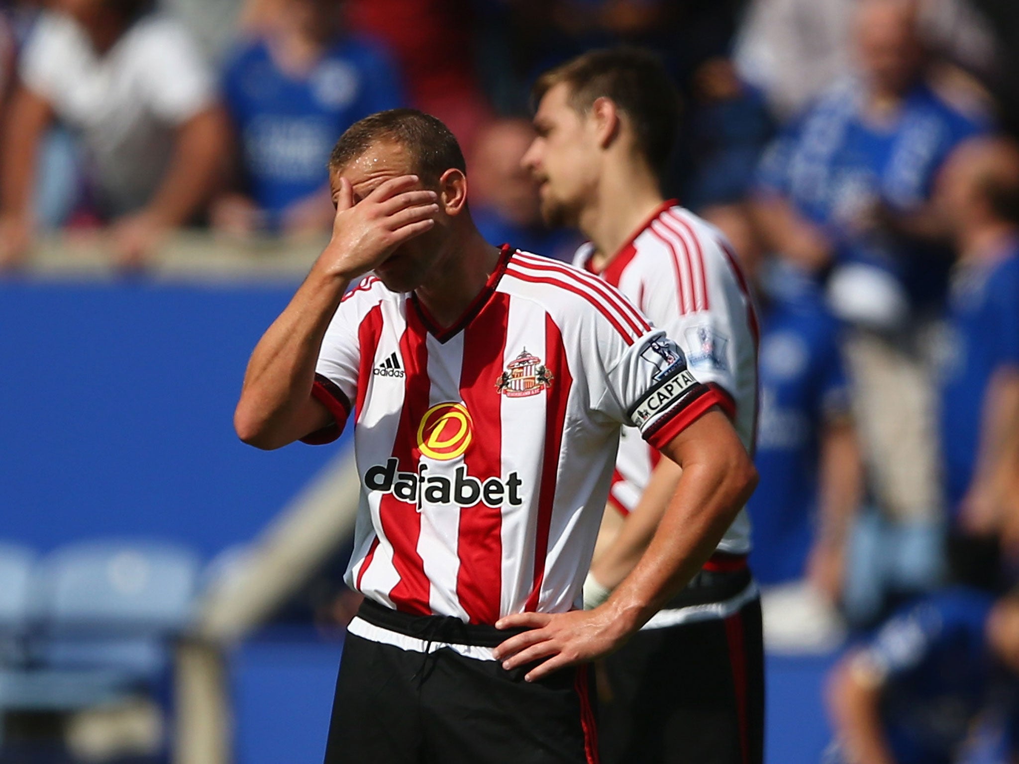 &#13;
The Sunderland captain, Lee Cattermole shows the frustration of defeat &#13;