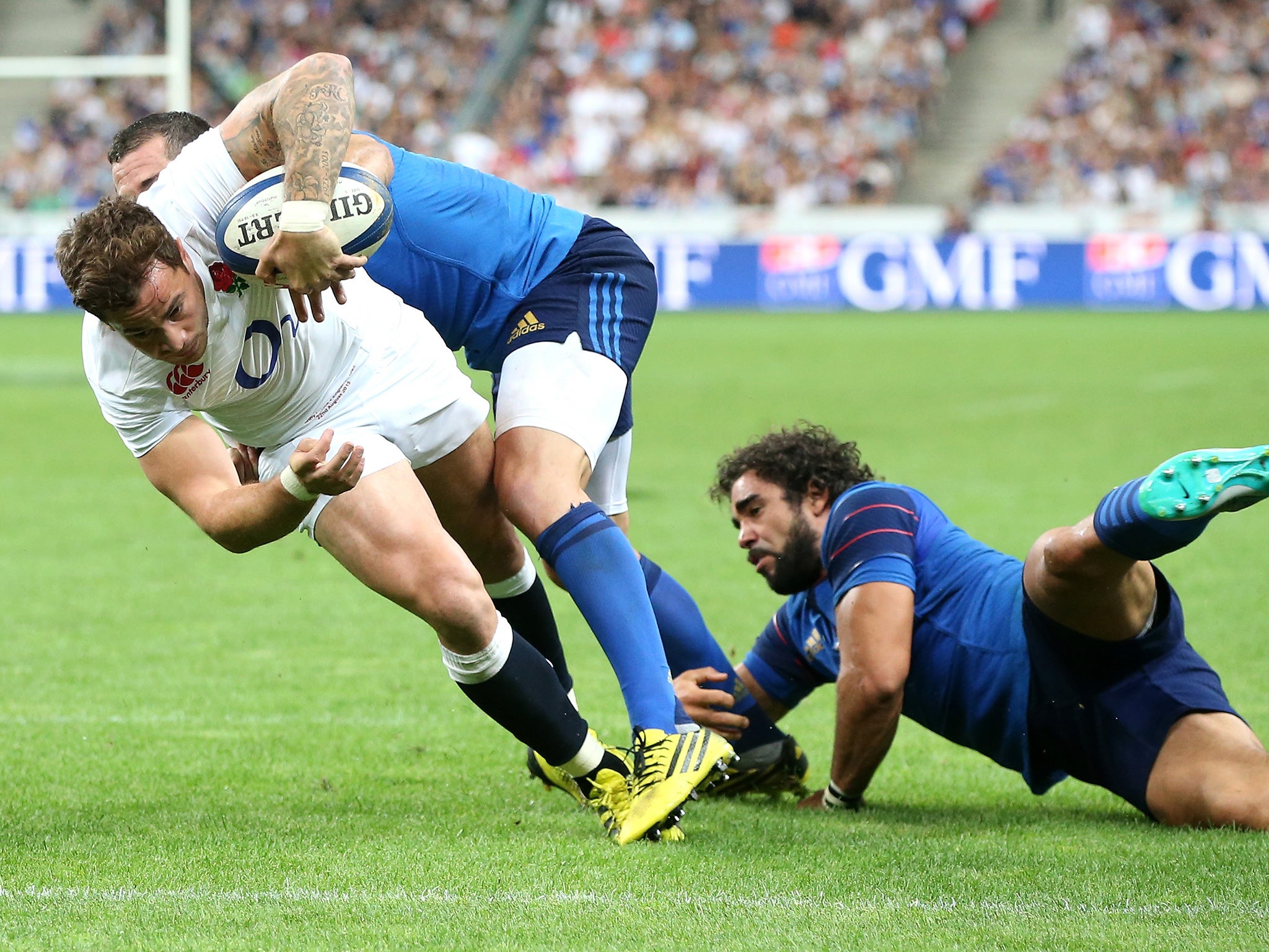 Cipriani moves away from Scott Spedding and Yoann Huget to score