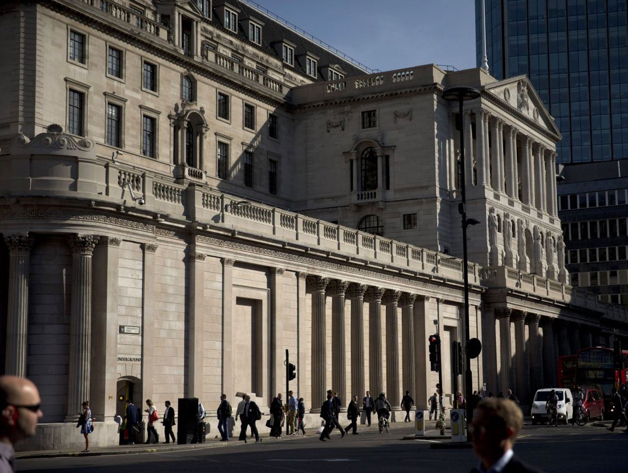 Finger on the interest rate trigger: the Bank of England