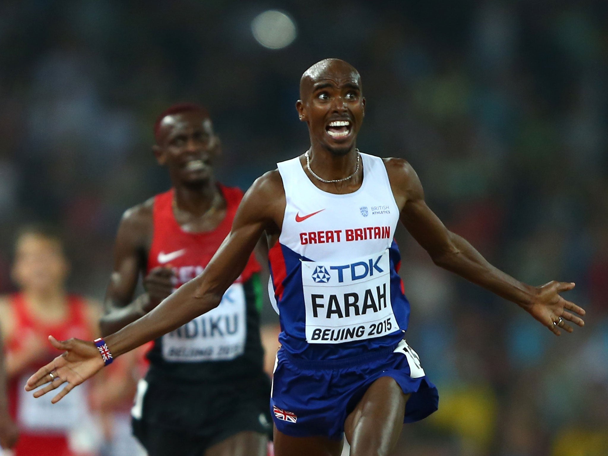 Mo Farah wins 5,000m gold