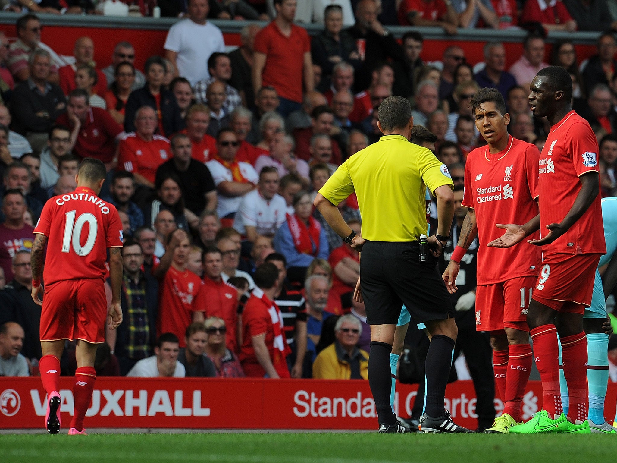 Philippe Coutinho leaves the Anfield pitch