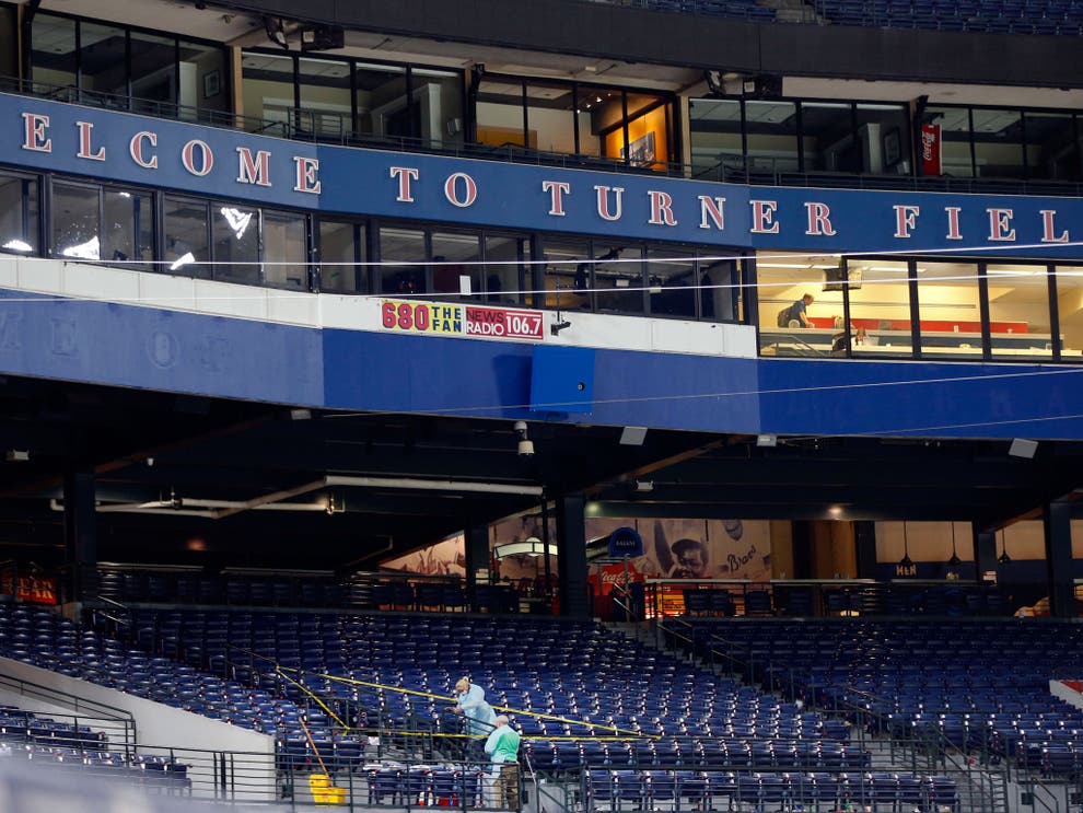 Baseball fan falls to death in stadium during Atlanta Braves game The