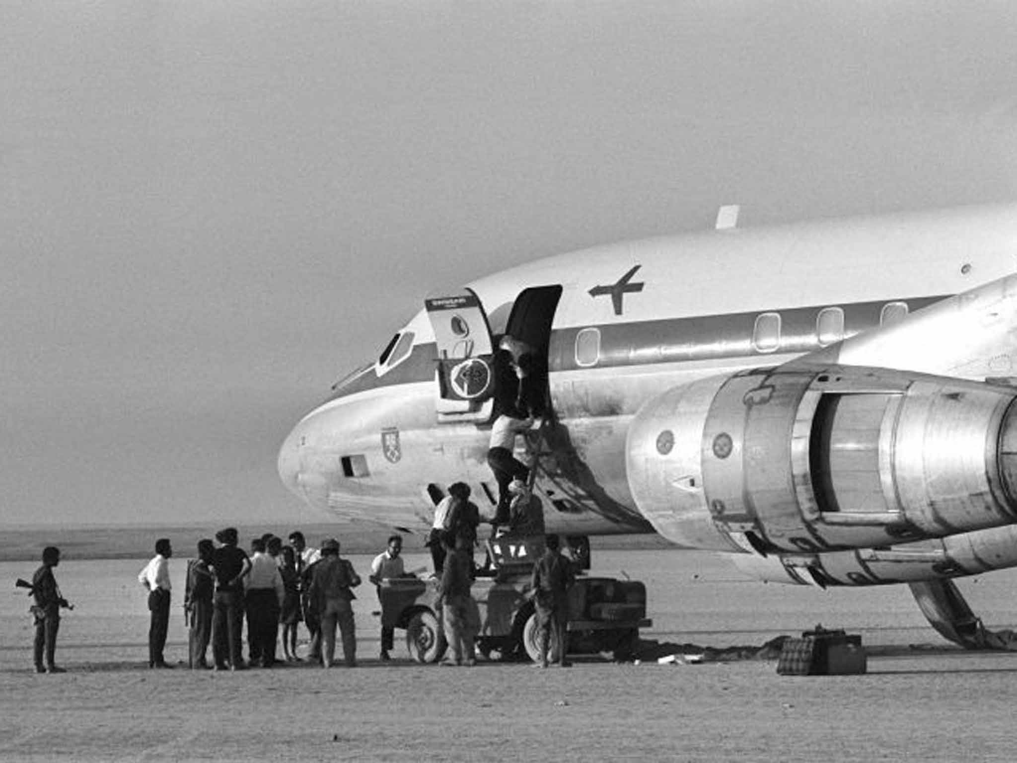 Flight to nowhere: the Swissair plane in the desert in 1970