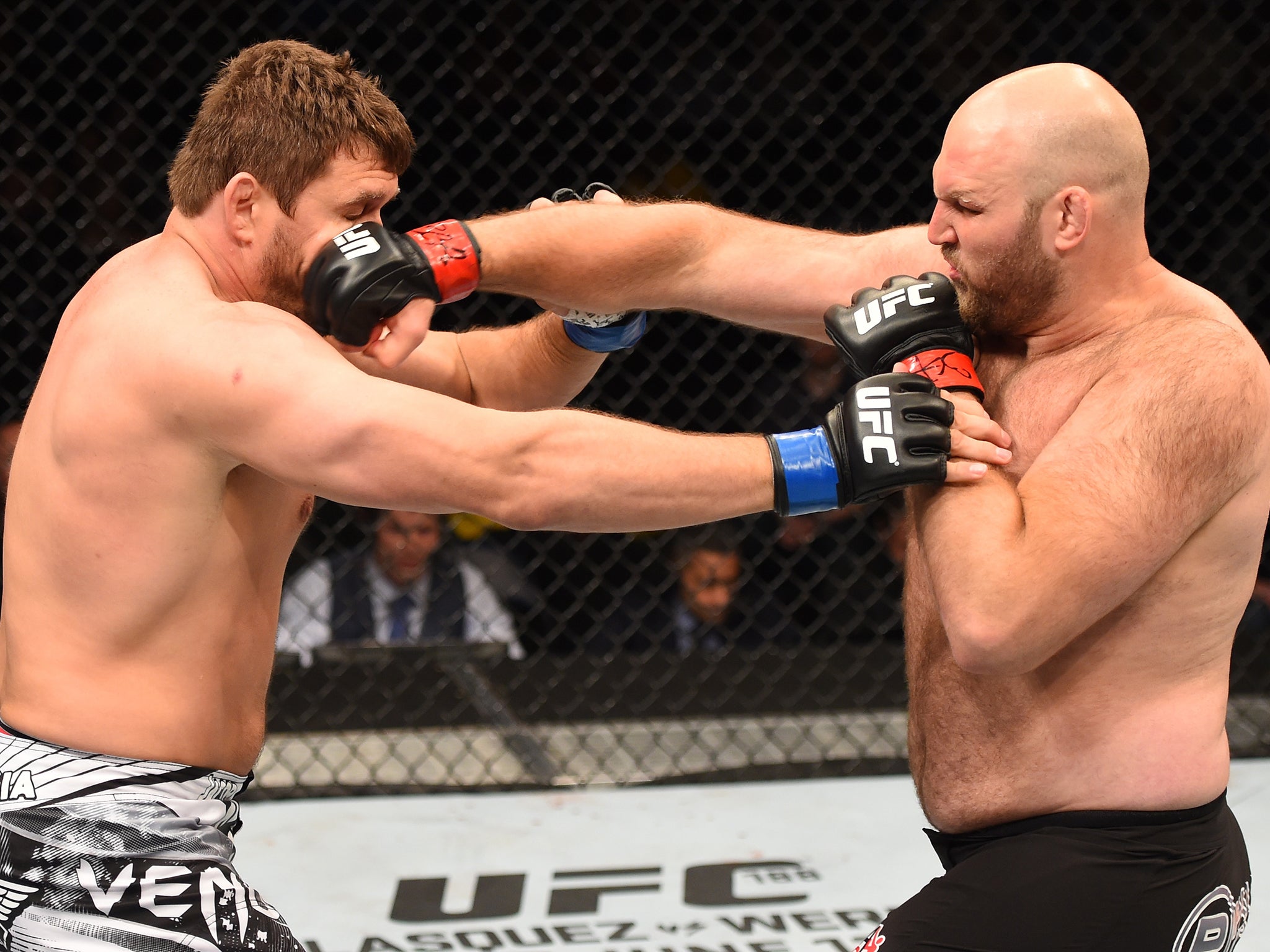 Ben Rothwell (right) in action (Josh Hedges/Zuffa)