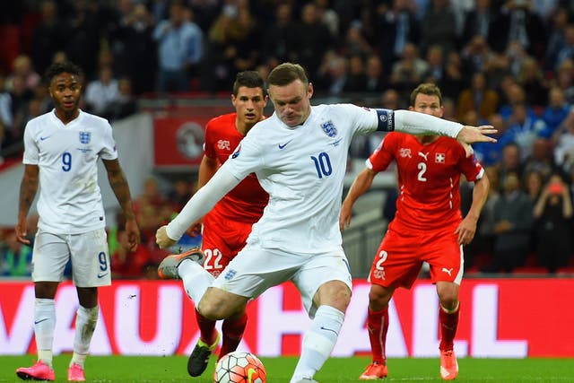 Rooney fires in his record-breaking goal