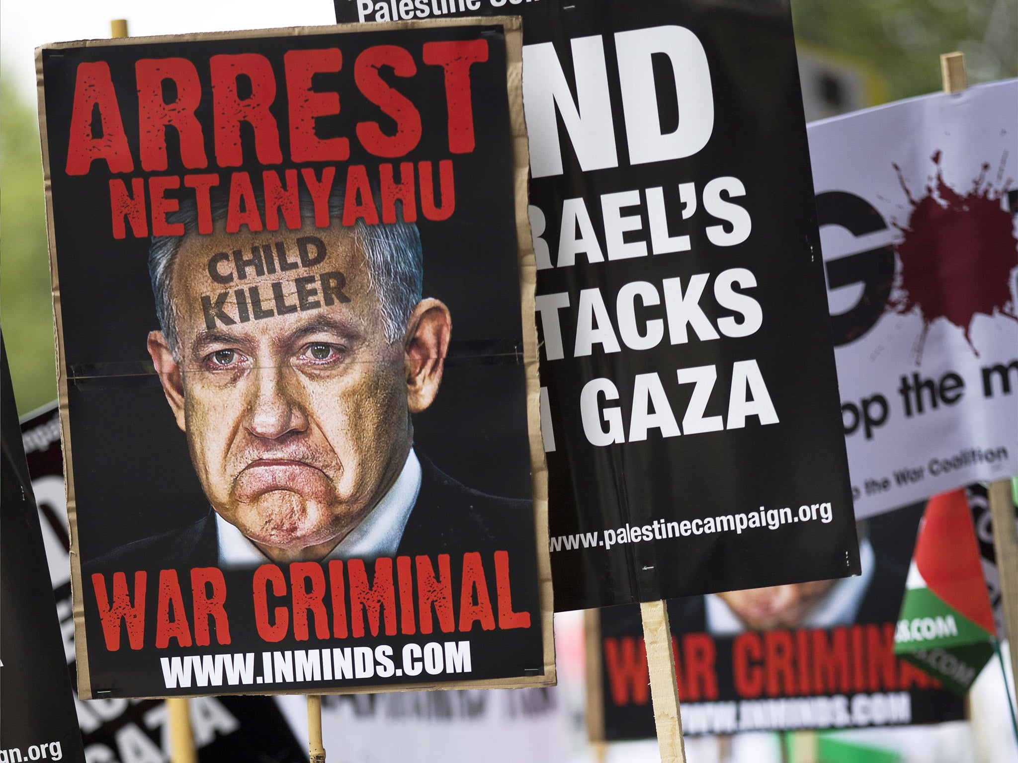 Protesters demanded the UK authorities arrest the Israeli prime minister