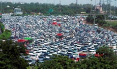 Biggest traffic jam ever? Extraordinary 26-lane gridlock in India