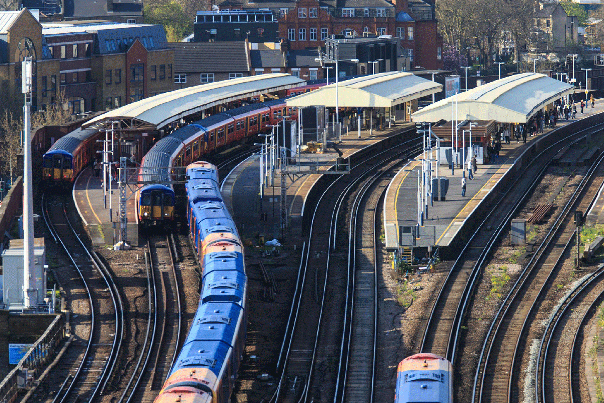 Overcrowded trains: Just what is it like to travel on Britain's busiest ...