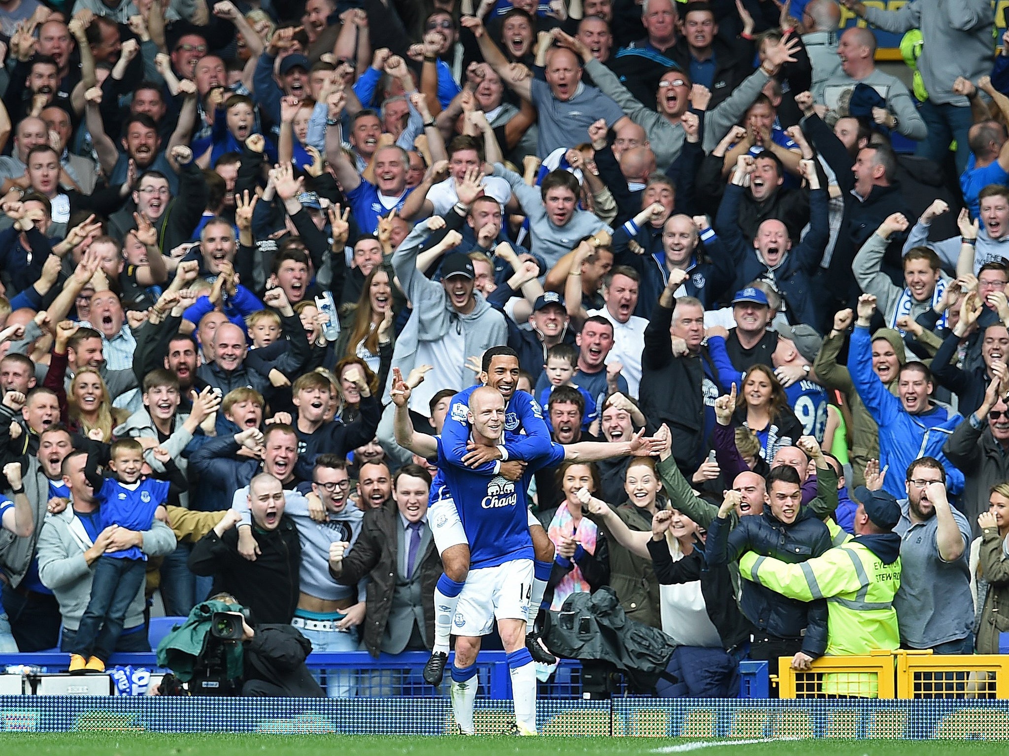 Steven Naismith scored a hat-trick for Everton