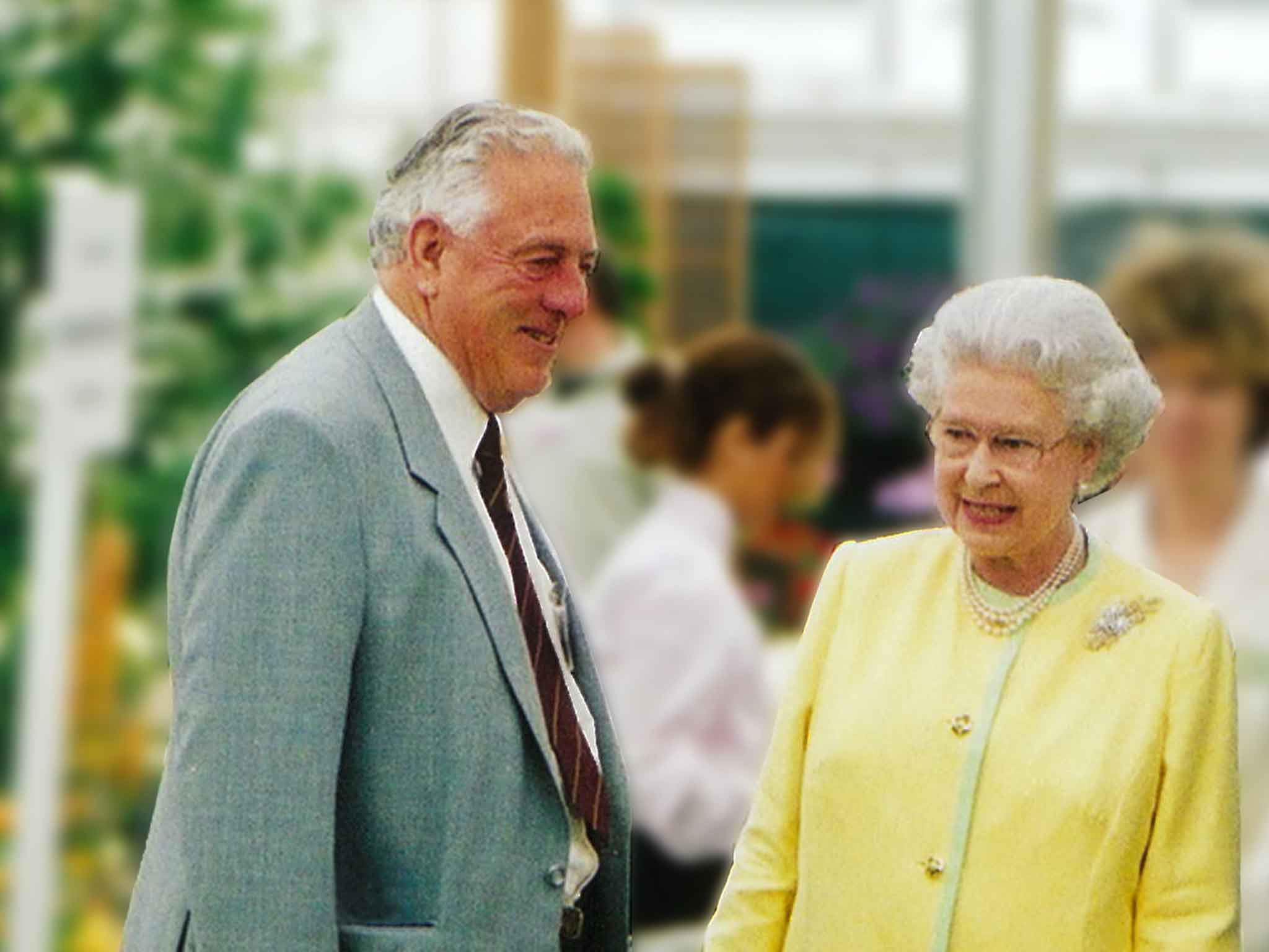 Notcutt with the Queen at the Chelsea Flower Show in 2002