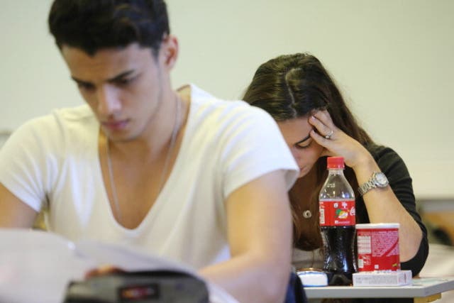 Females students are experiencing more stress to do well in their studies than males, says research