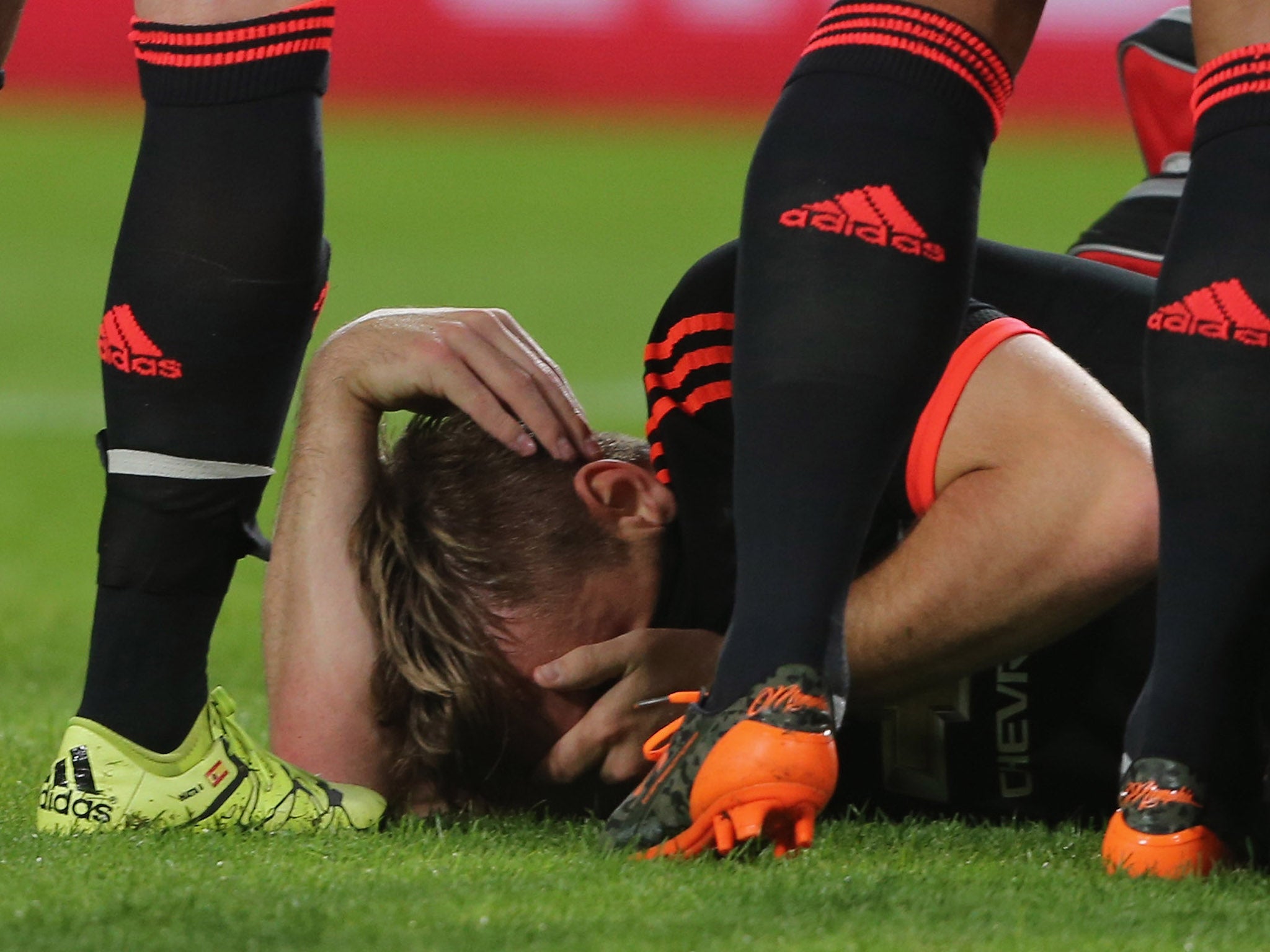 Luke Shaw lies in agony of breaking his leg against PSV Eindhoven