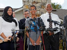 Read more

Muslim teen 'won't return' to school where he was arrested for clock