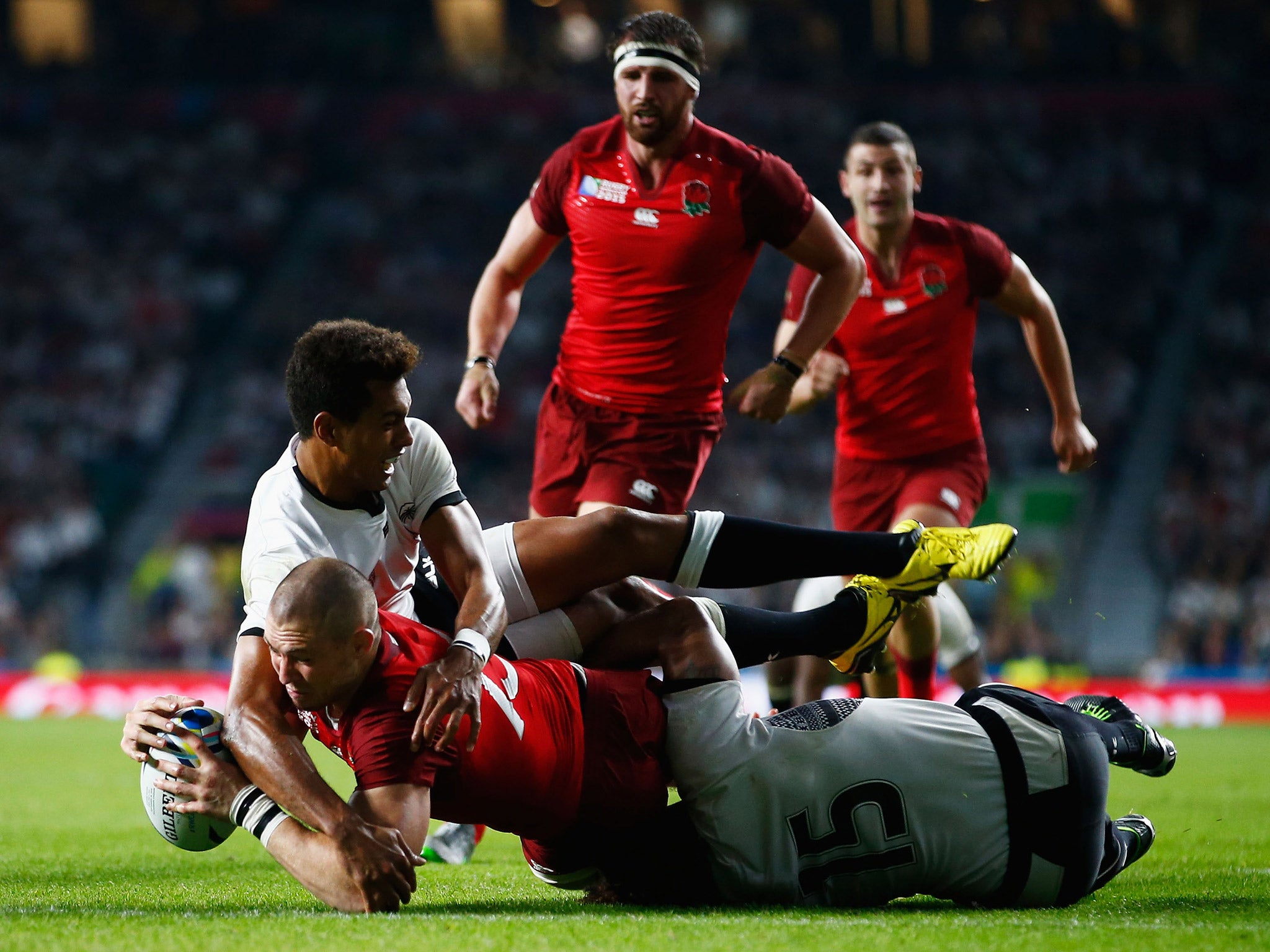 Mike Brown scores for England in the win over Fiji