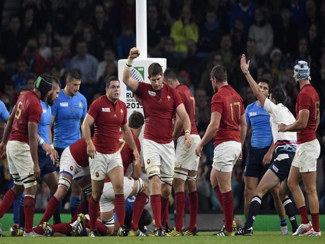 France celebrate scoring a try in their victory over Italy