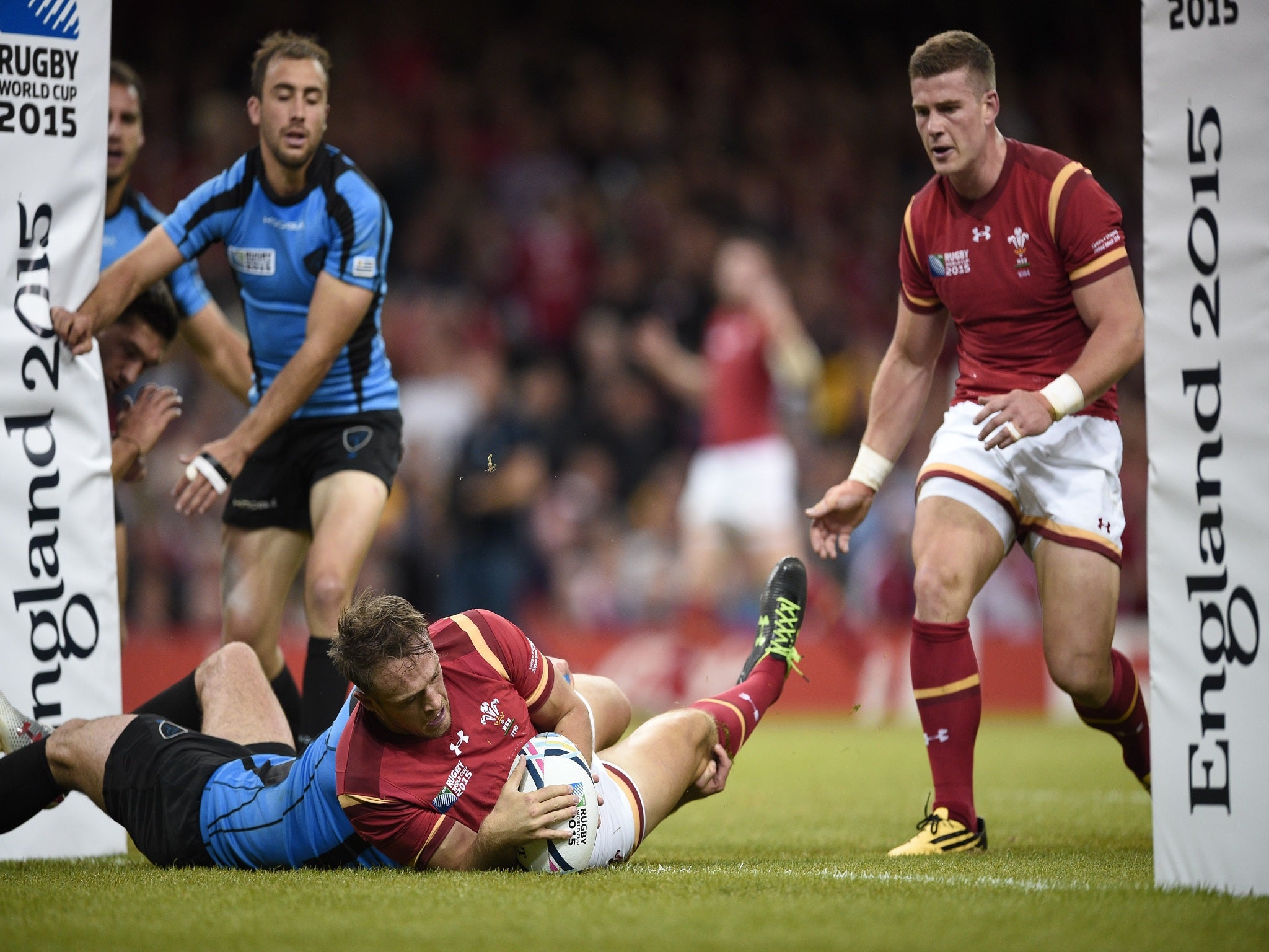 Cory Allen scores the second try for Wales against Uruguay