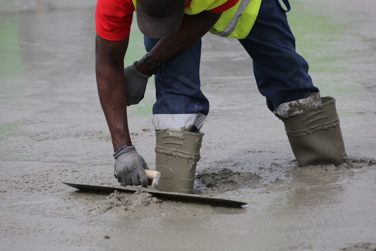 Indian man killed after careless workmen build a road over him | The ...