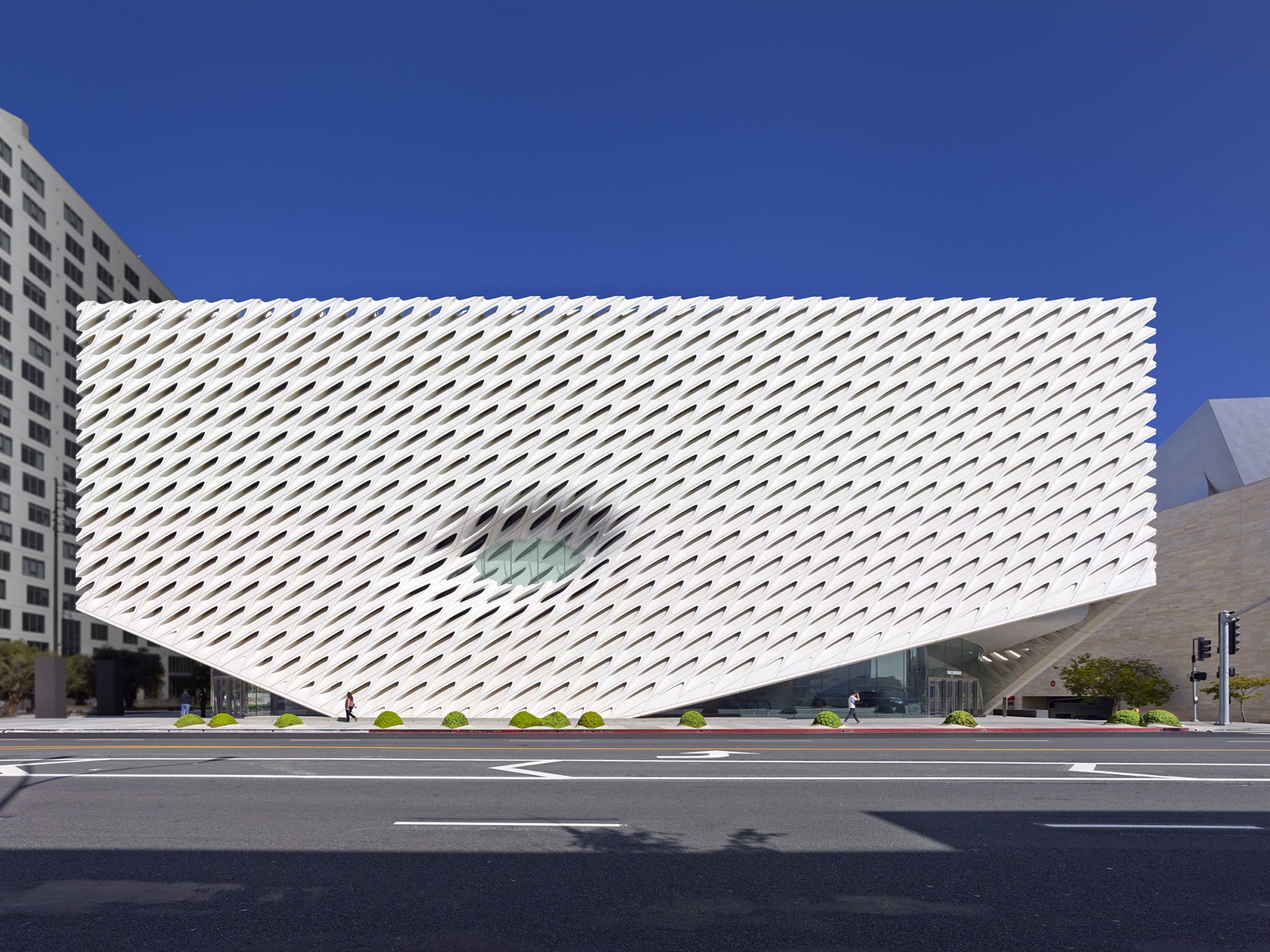 The Broad’s outer shell resembles a stretched and distorted waffle; visitors can see into the huge storage vault