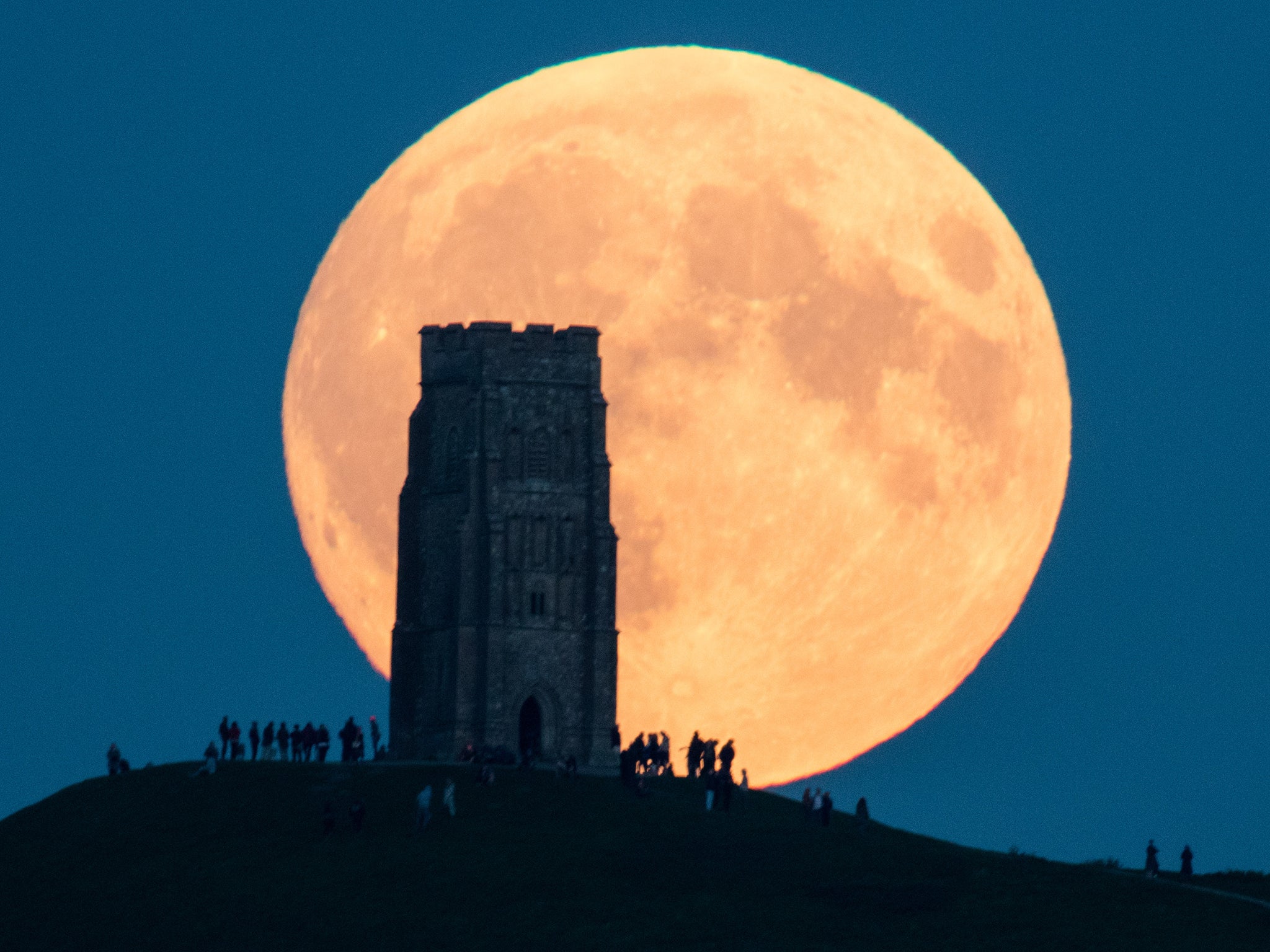 Supermoon to collide with ‘hunter’s moon’ and produce stunning lunar