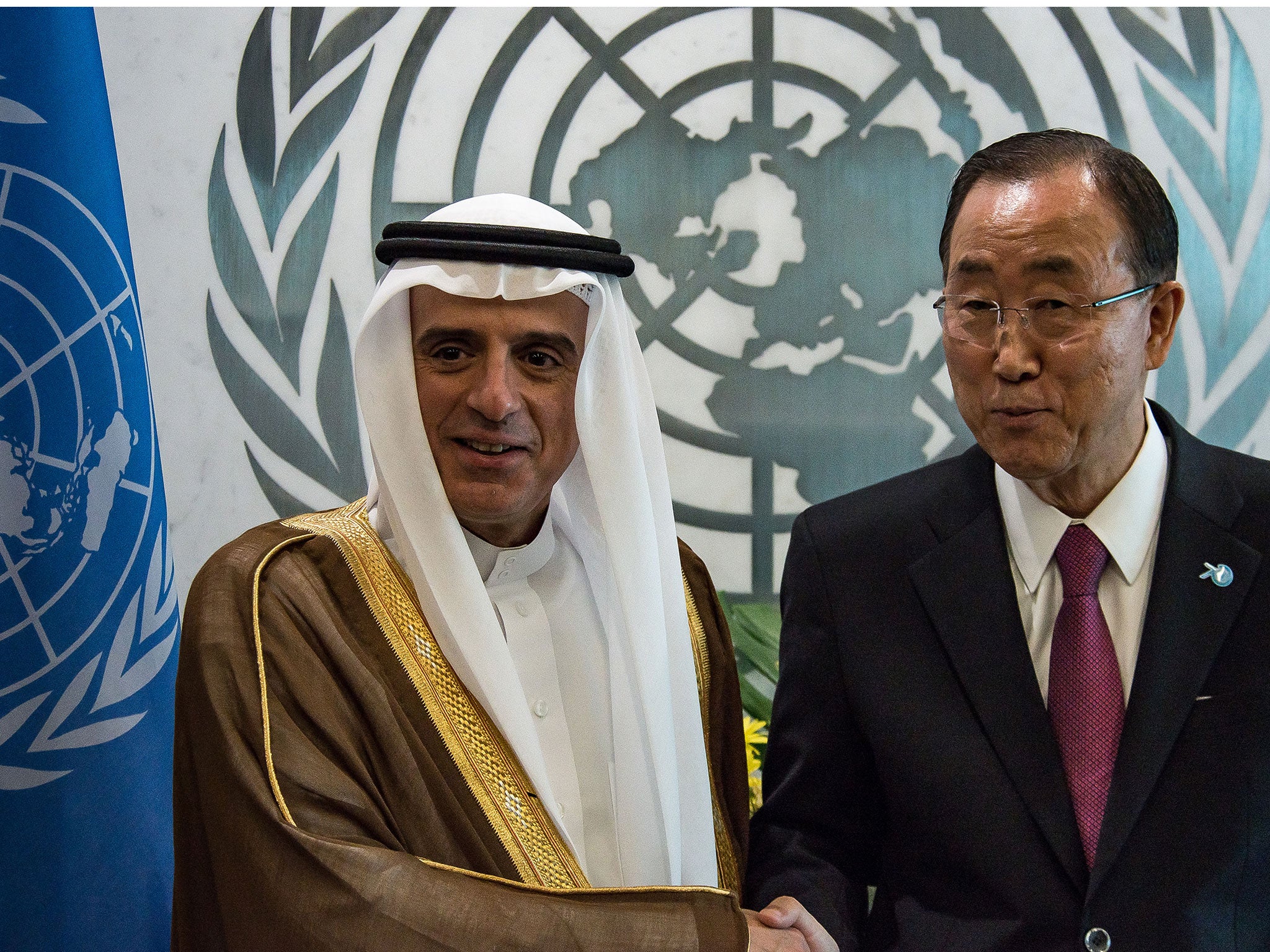 Secretary-General Ban Ki-moon greets Saudi Arabian Minister of Foreign Affairs Adel bin Ahmed Al-Jubeir.