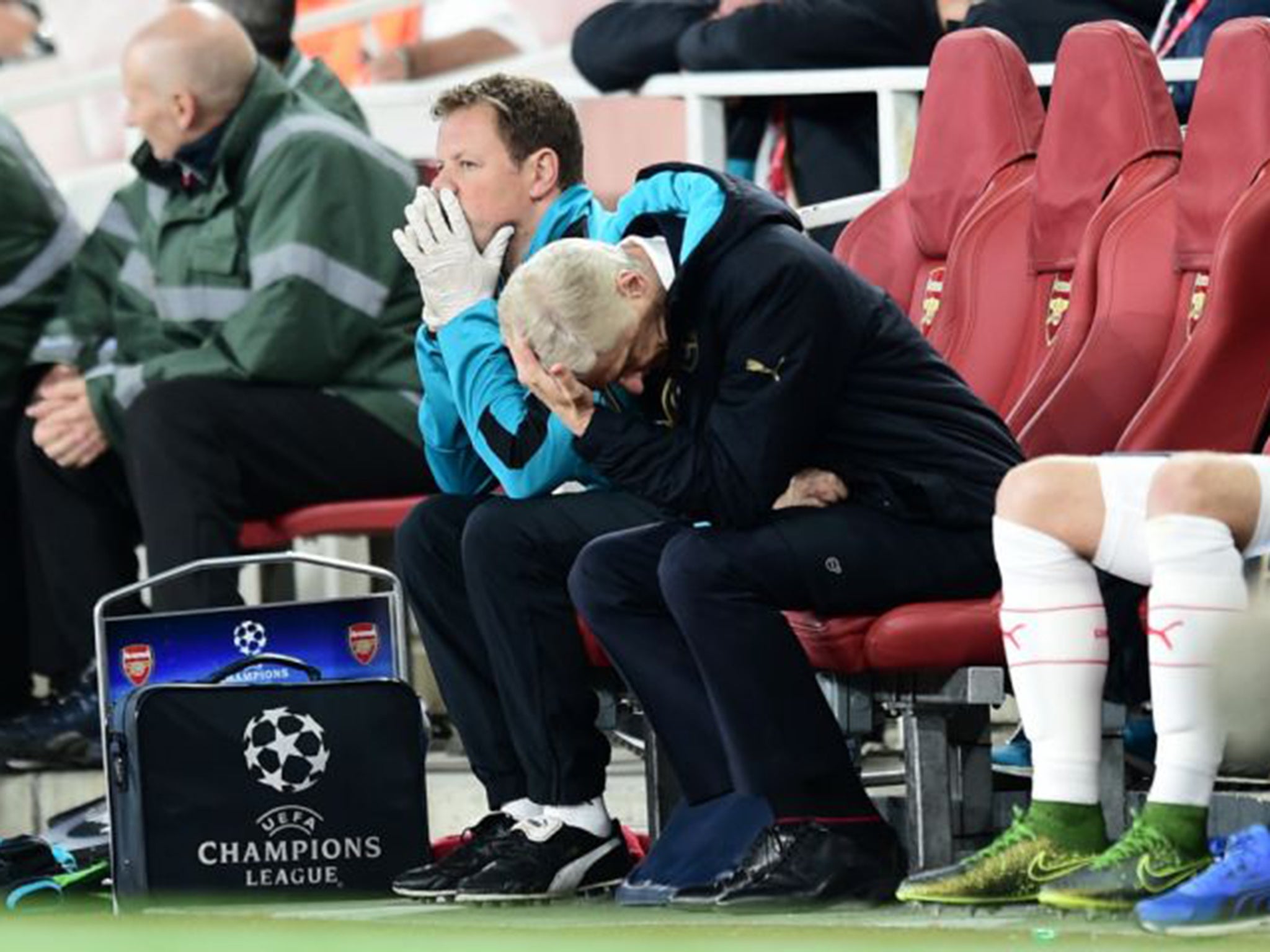 Arsene Wenger reacts during Arsenal's defeat to Olympiakos