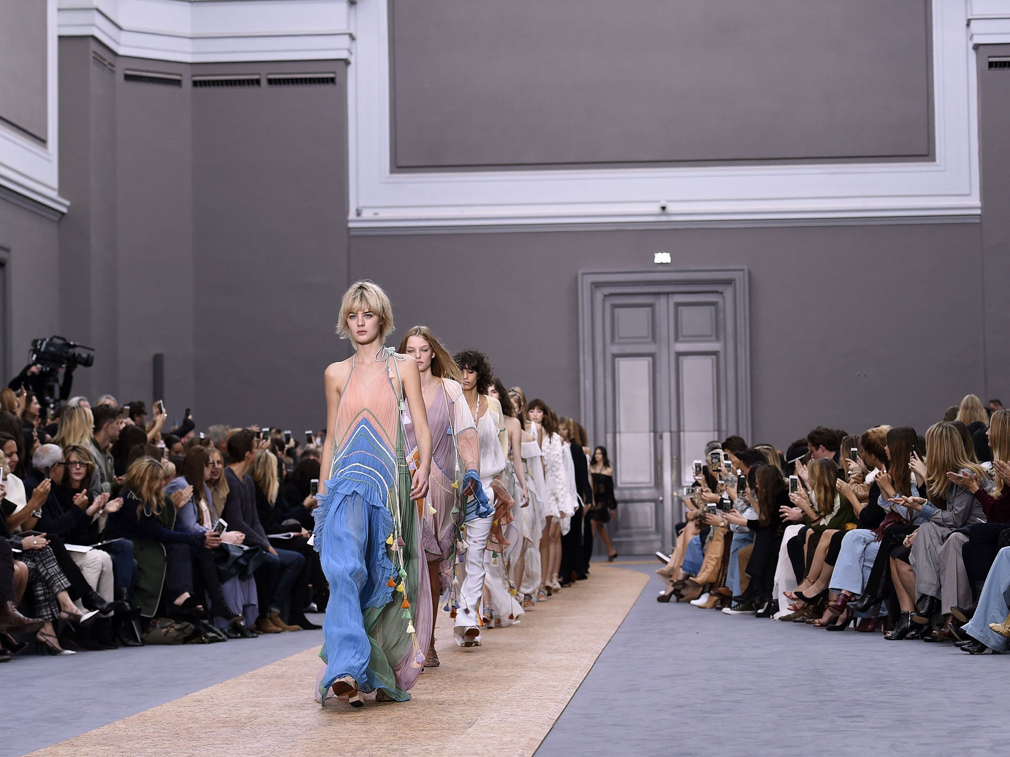 Paris Fashion Week 2015 Gender Lines Were Blurred As Designers 