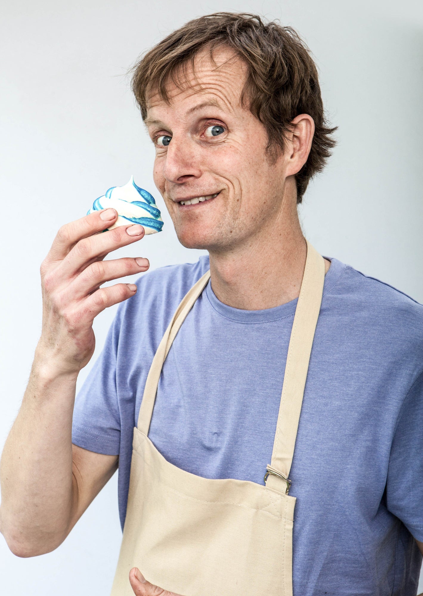 Bake Off finalist Ian takes the biscuit (or cupcake)
