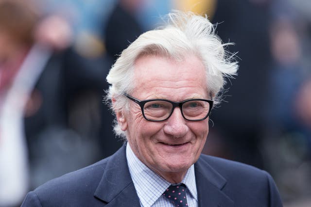 Heseltine says that Cameron's preroogative is to remain within the EU