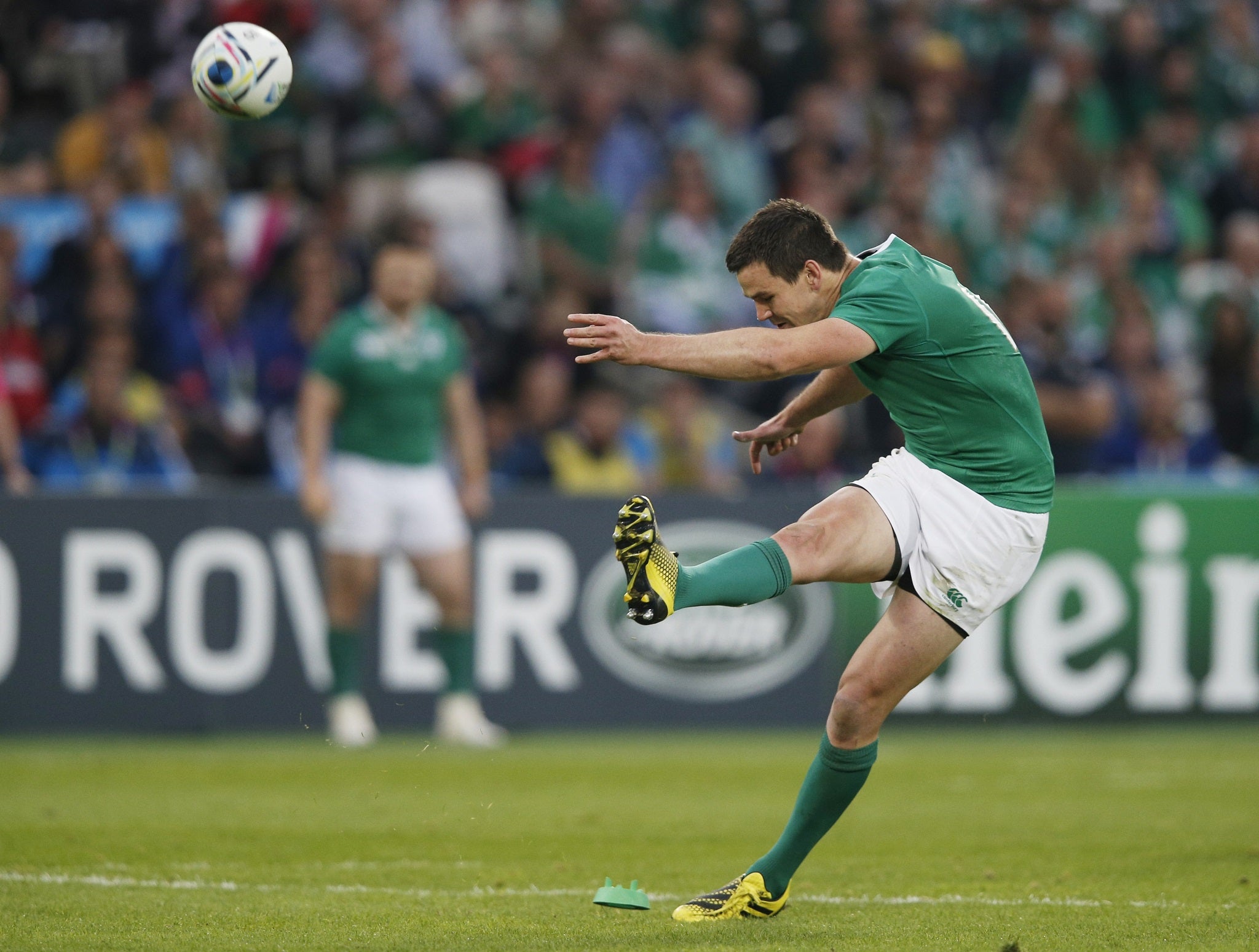 Jonathan Sexton kicks a penalty for Ireland