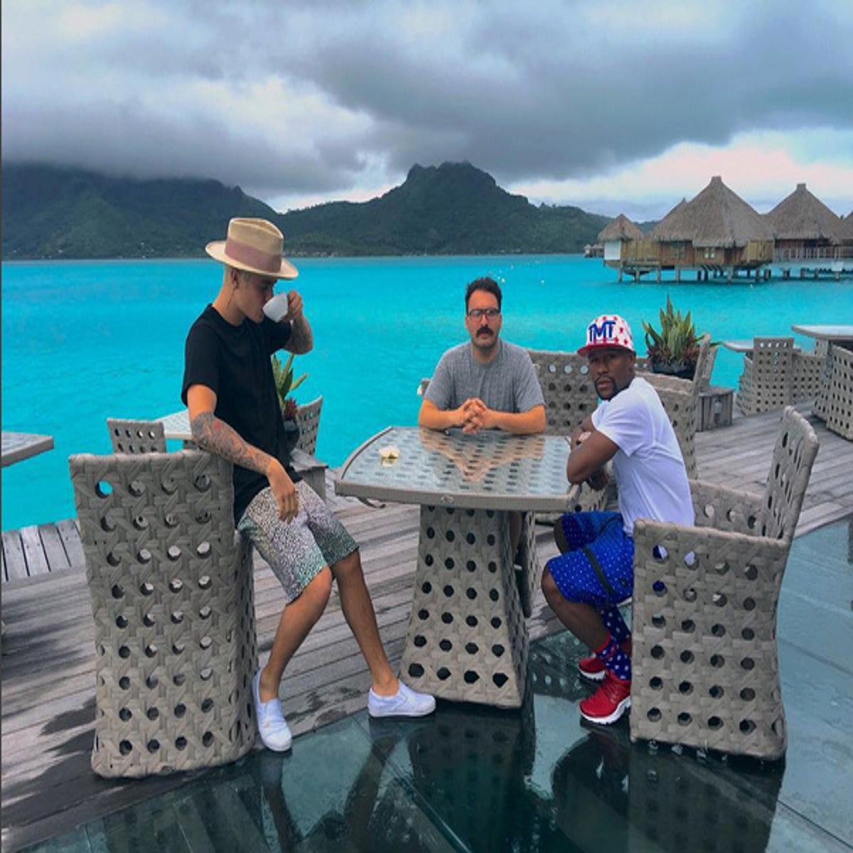 Justin Bieber and Floyd Mayweather perform karaoke while on holiday in Bora  Bora | The Independent | The Independent