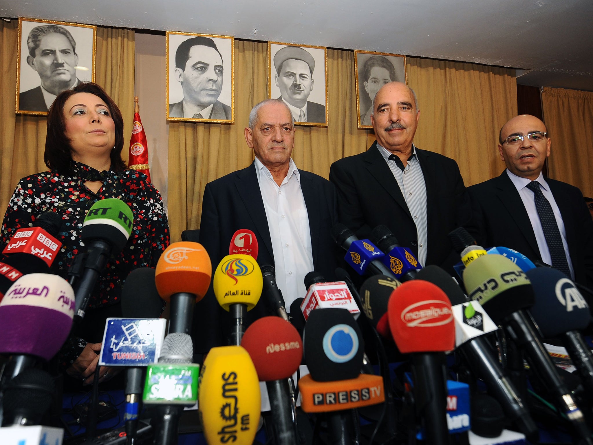 Tunisian national dialogue mediators won the 2015 Nobel Peace Prize, the Norwegian Nobel Commitee announced on 9 October 2015