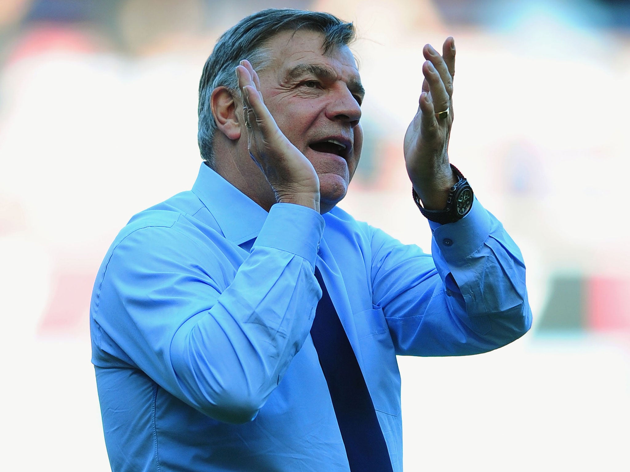 
Allardyce applauds the West Ham fans after his final match in charge last season 