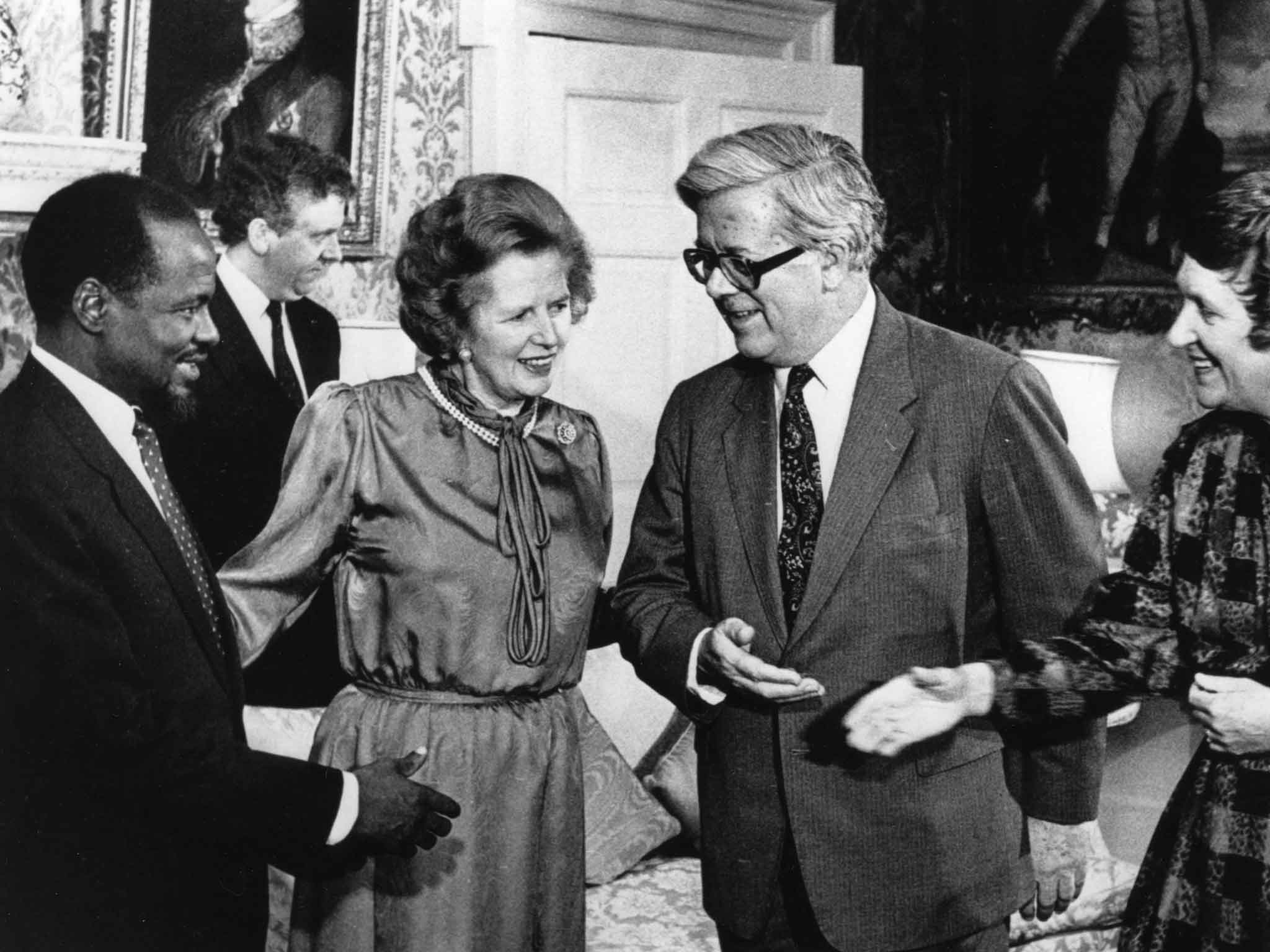 Howe with Margaret Thatcher, during his time as Foreign Secretary