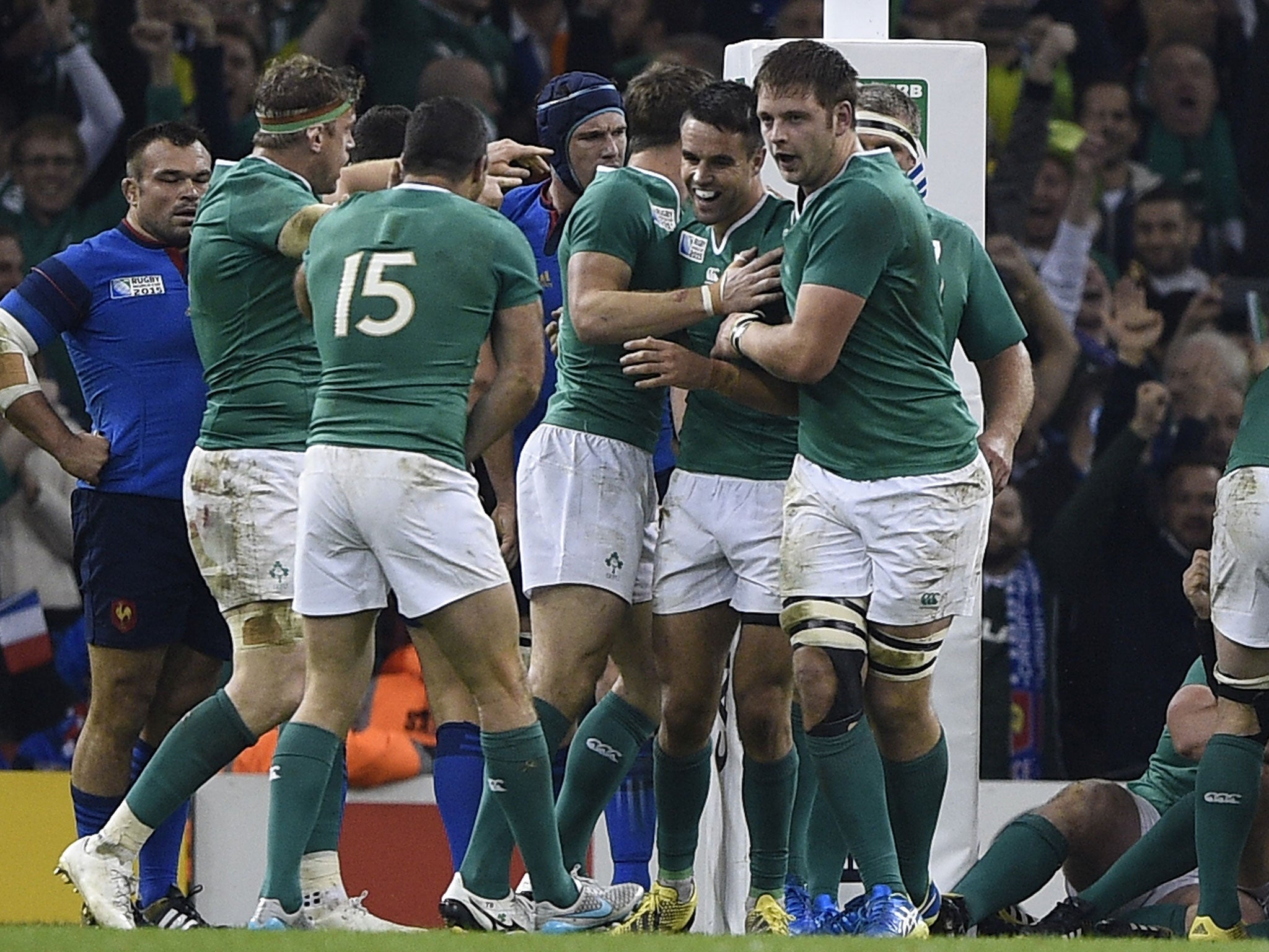 Ireland celebrate Conor Murray's try against France