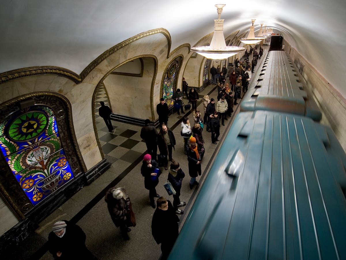 чеховская станция метро москва