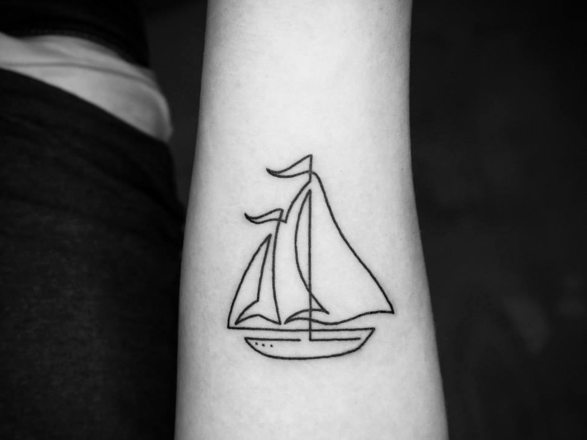 40 Awesome Minimalist Tattoo Ideas for Men  Women in 2023