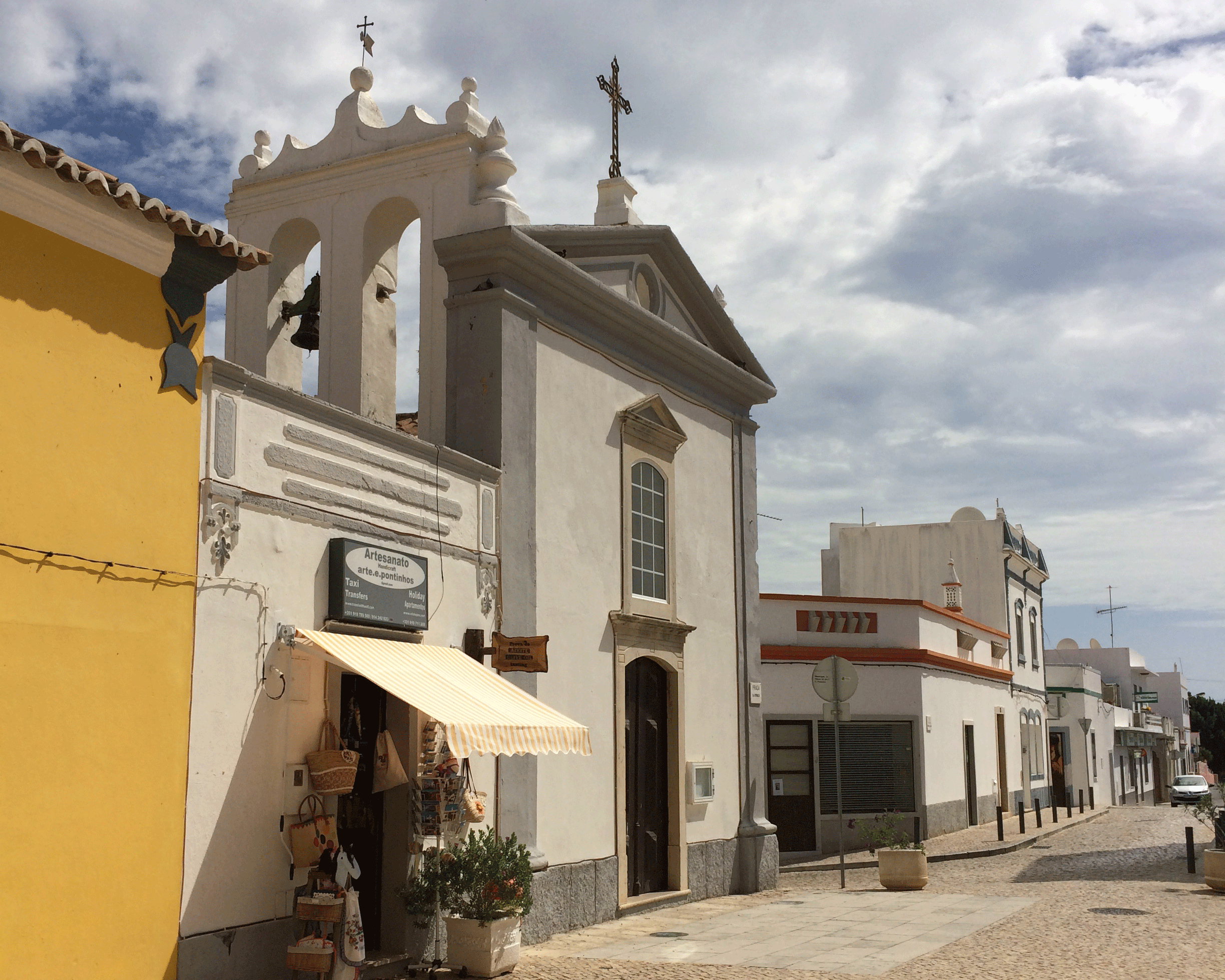 The central square in Moncarapacho, eastern Algarve