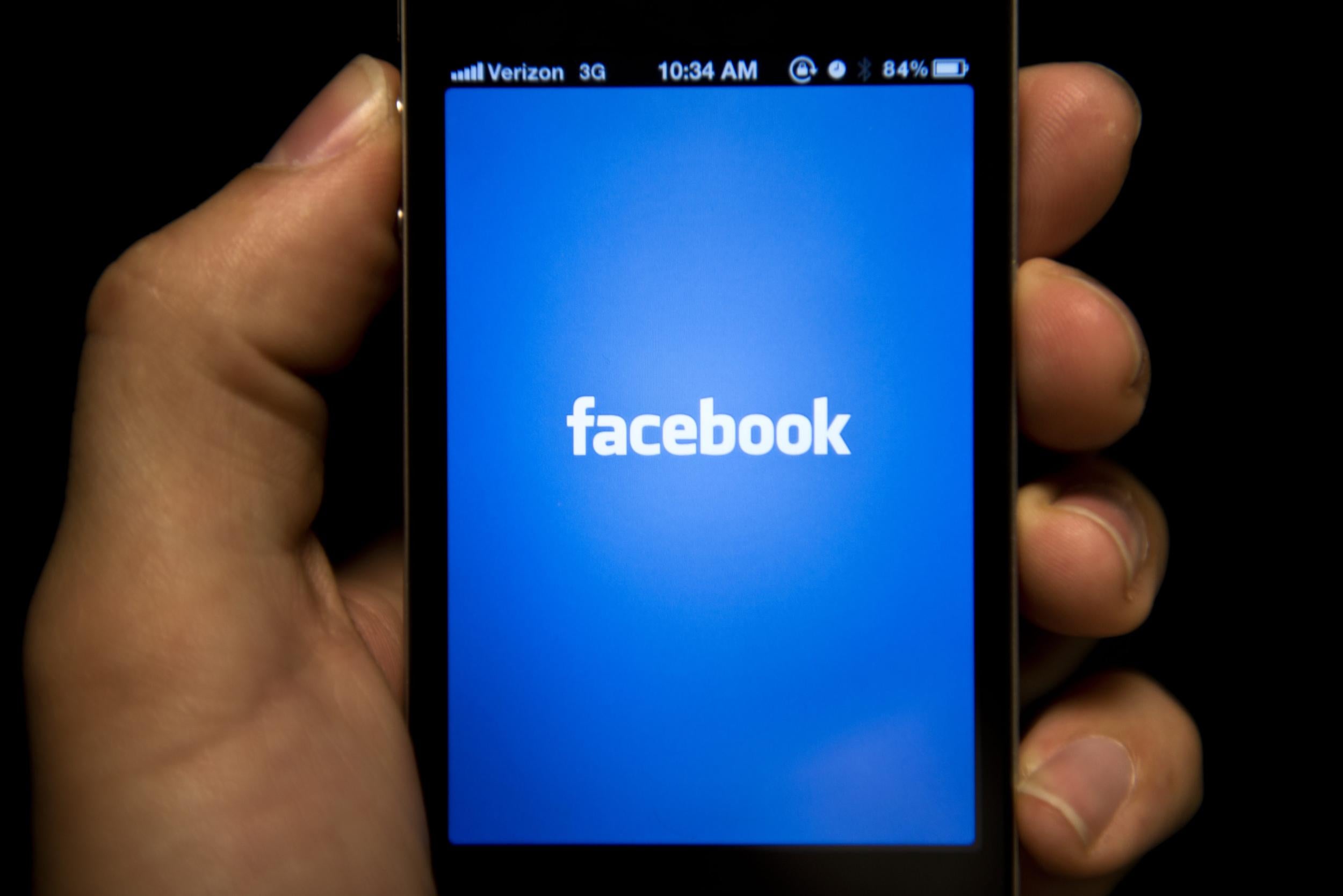 The new iPhone battery meter shows just how much battery the Facebook app uses up