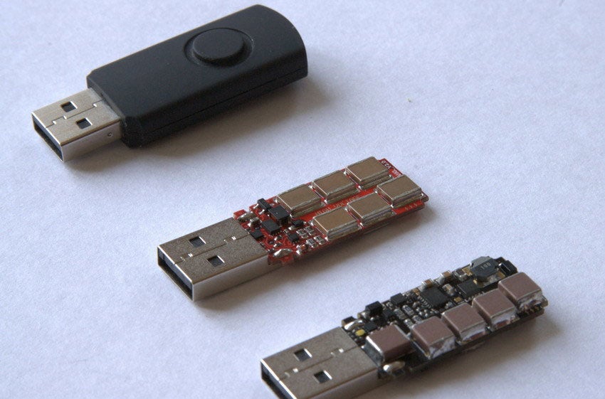 There's nothing obvious that could distinguish the USB Killer from a regular thumb drive