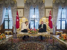 Merkel and Erdogan in refugee crisis talks