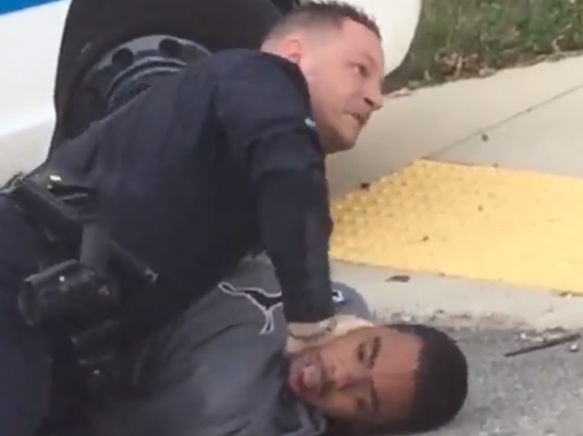 US Police Officer Filmed Tasing Handcuffed Man The Indepe