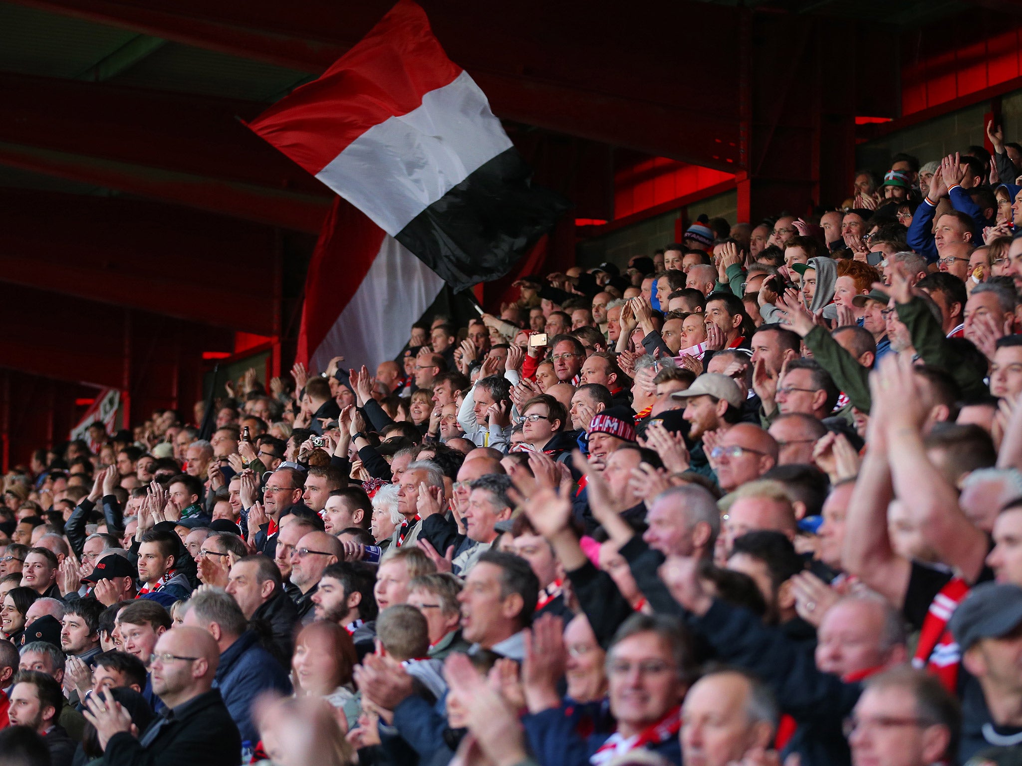 FC United of Manchester supporters
