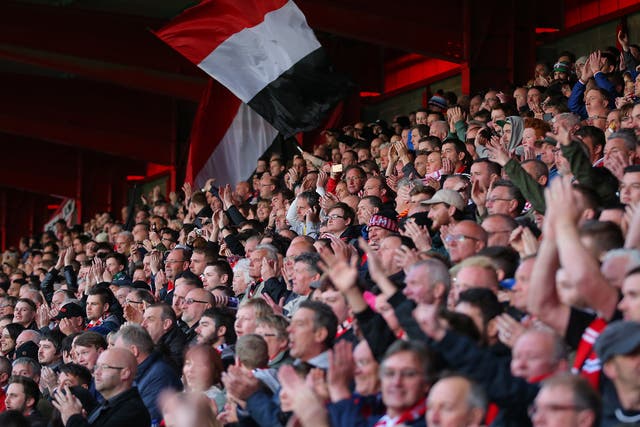 FC United of Manchester supporters