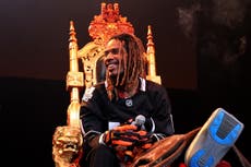 Fetty Wap performs with broken leg in first show since motorcycle acci