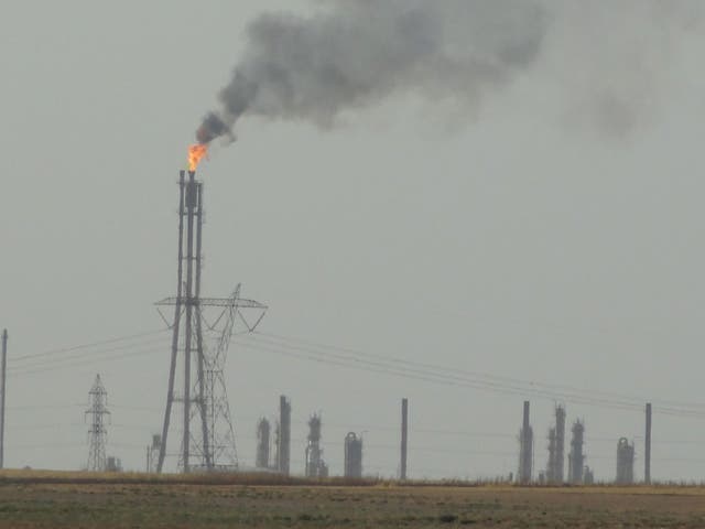 Isis extracts around 30,000 barrels a day in Syria and 10,000 to 20,000 barrels per day in Iraq