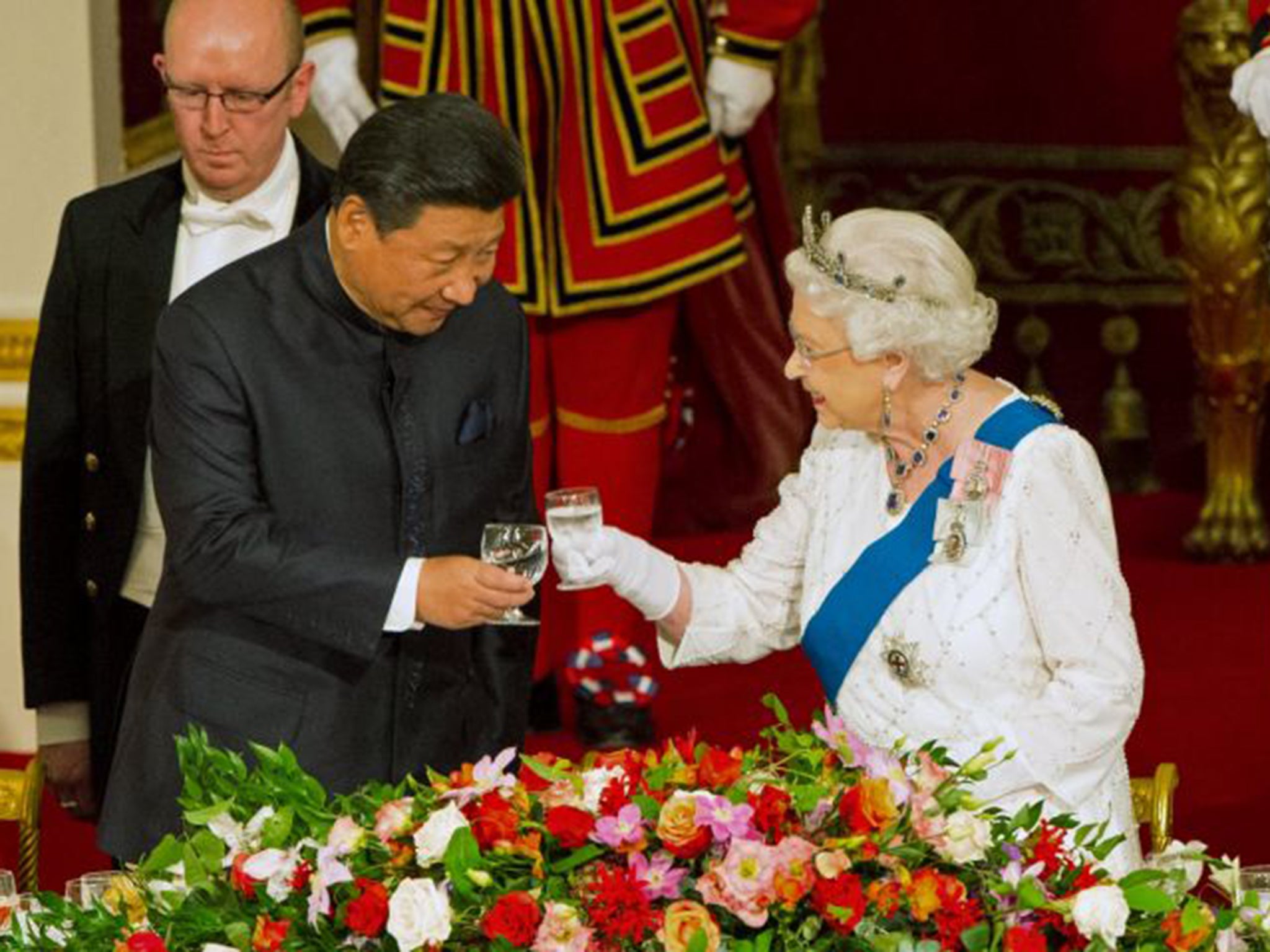 The Queen with China’s President Xi Jinping. They drank British Ridgeview sparking wine during the banquet
