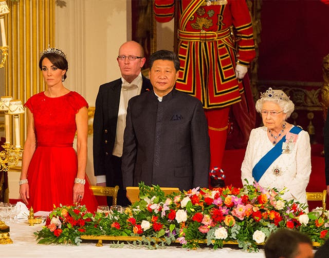 The Duchess of Cambridge, President of China Xi Jinping, and Britain's Queen Elizabeth II attend a state banquet at Buckingham Palace on October 20, 2015 in London