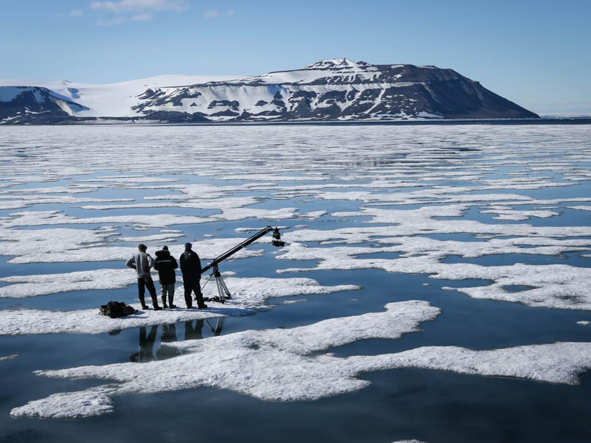 Polar guide Havard Festo, producer Jonnie Hughes and cameraman Jamie McPherson during the filming of ‘The Hunt’