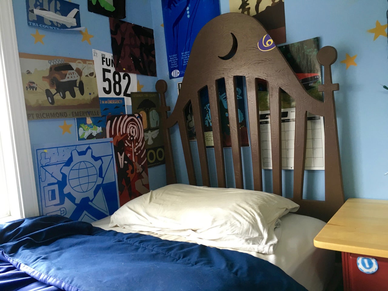 Toy Story Superfans Recreate Andy S Bedroom With Staggering