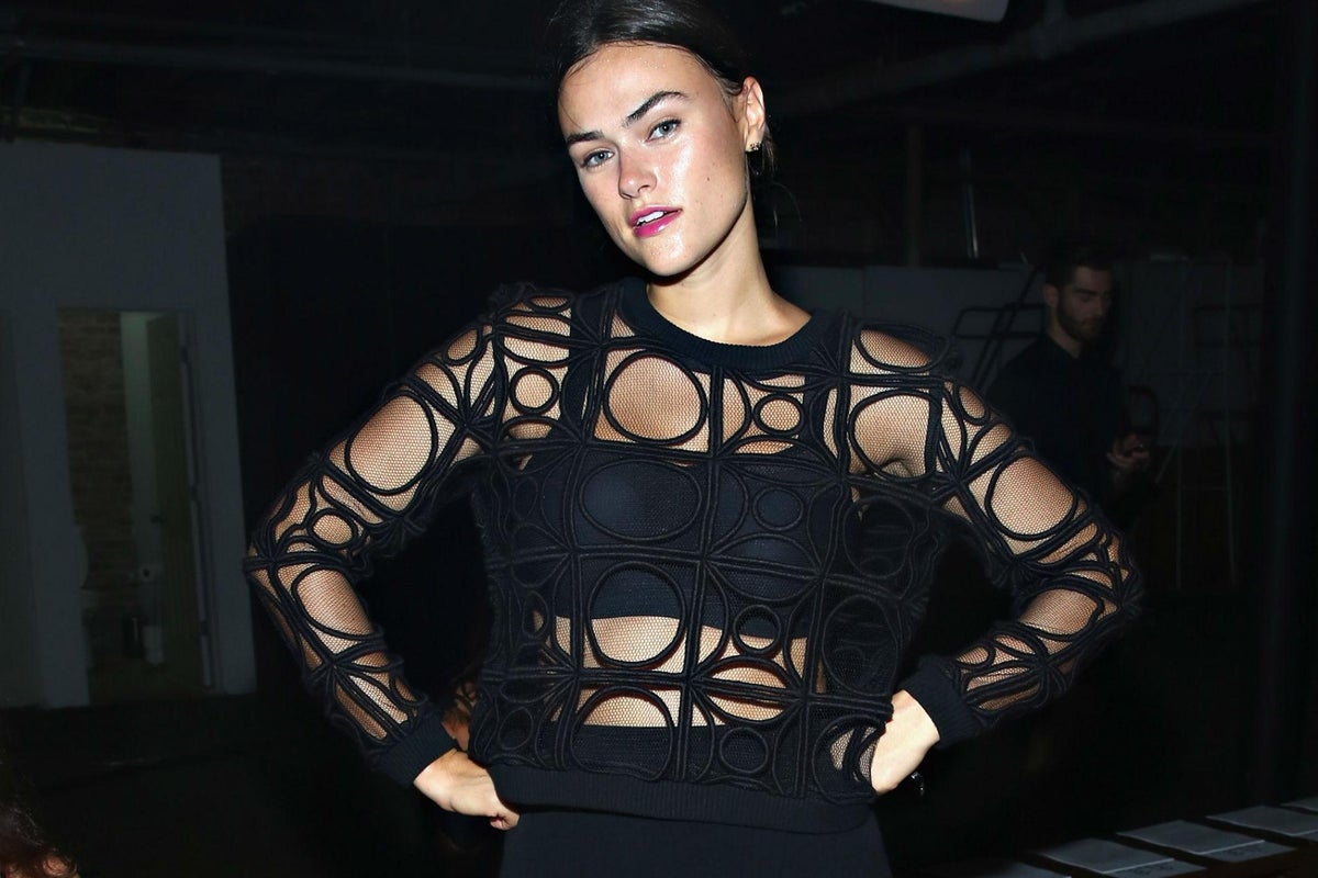 Size 10 Calvin Klein model labelled ‘plus size’ writes essay on how a ...